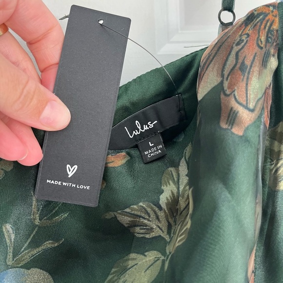 Lulus Exclusive Glamour Green Floral Organza Tiered Maxi Dress size L new - Picture 7 of 8